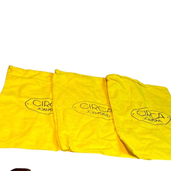 CIRCA Joan & David Yellow Shoe Dust Bags Set of 3 — 14” x 12” Pre-owned - Picture 1 of 3